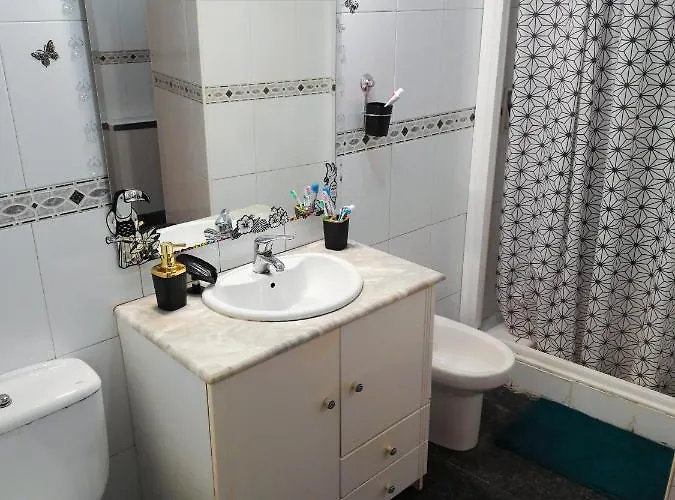 Privadas - - Bano Compartido Con Anfitriones 홈스테이